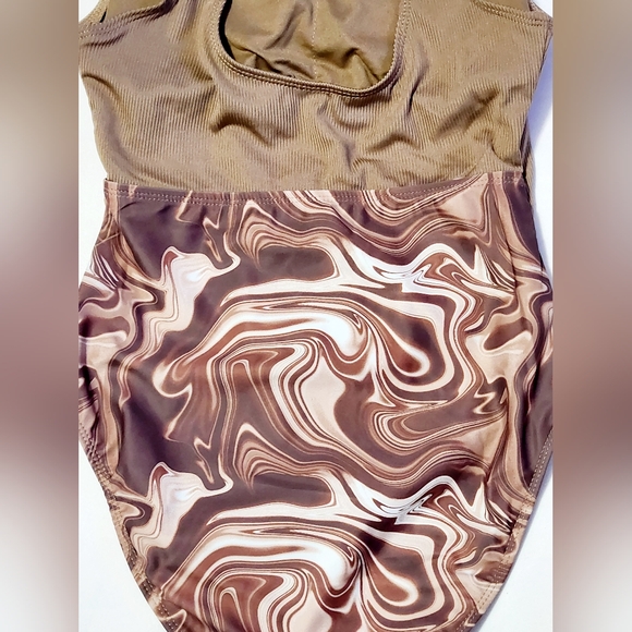 Refuge Size Small Women's One Piece Animal Print Cut Out High Waist - Picture 8 of 9